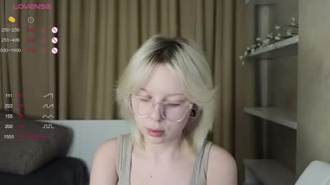 Emily online show from February 19, 5:27 pm