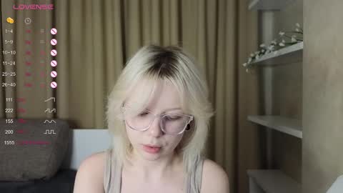 Emily online show from February 19, 9:03 pm