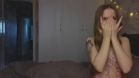 taiti_fox_cub online show from April 9, 12:11 pm