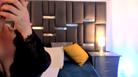 tali  online show from February 21, 6:15 pm