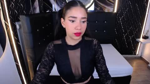 taliasweett online show from April 11, 11:58 am