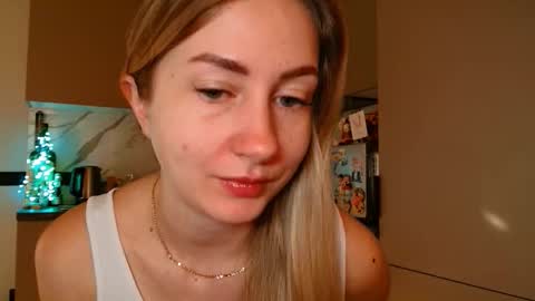  Kira  online show from March 11, 7:11 am