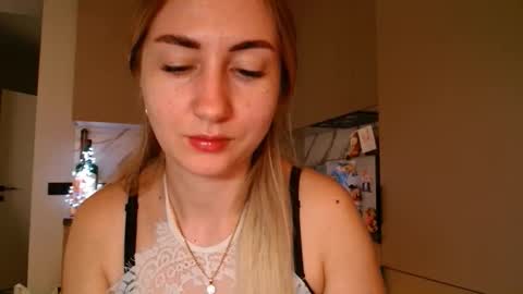  Kira  online show from March 20, 6:51 am