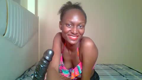 talisha smiles online show from April 10, 2:22 pm