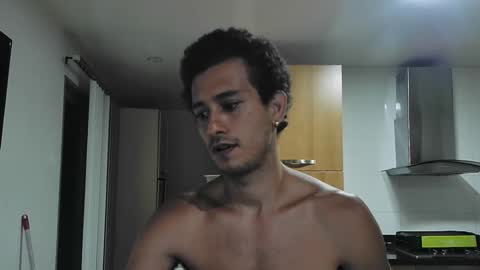 talktome4 online show from December 18, 5:58 am