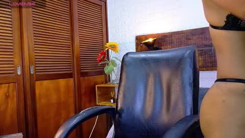    online show from November 26, 10:56 am