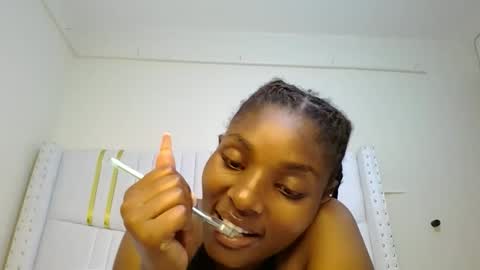 tamia online show from March 6, 10:58 pm