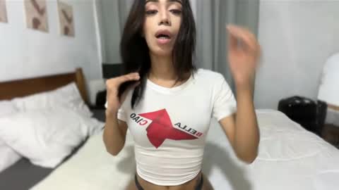 Kylie online show from May 24, 10:33 am