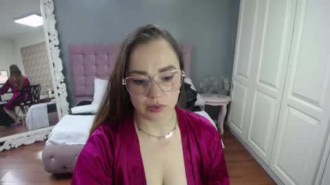 Snapshot of tammyparker_ chatting on September 18, 4:49 am Tammara  online show from September 18, 4:49 am