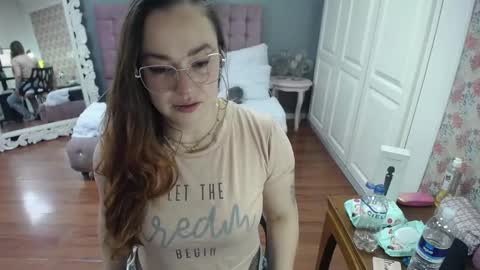 Snapshot of tammyparker_ chatting on September 12, 4:36 am Tammara  online show from September 12, 4:36 am