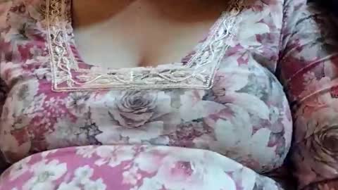 taniya_roy4628 online show from February 7, 3:20 am