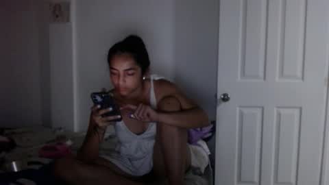 Angeline  Follow  online show from March 22, 12:14 am