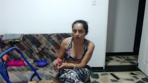 Angeline  Follow  online show from April 20, 1:30 am