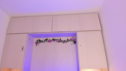  T A R A  online show from October 29, 4:25 am