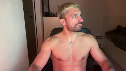 tarquit8 online show from September 30, 9:36 pm