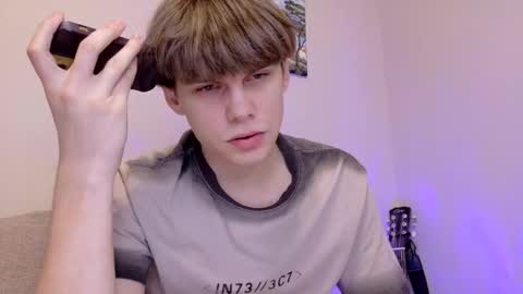 tasteithorny online show from April 7, 9:39 pm