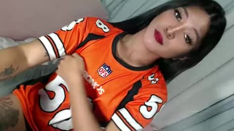   online show from June 26, 10:21 am