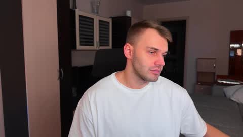 My shows 2100500 UTC3 online show from February 5, 8:45 pm