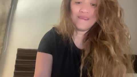 Mae online show from October 1, 6:18 pm