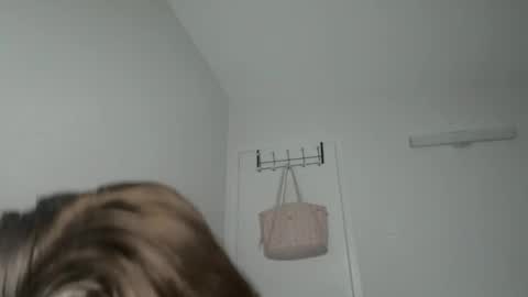 Apple Jucy online show from February 22, 6:06 am