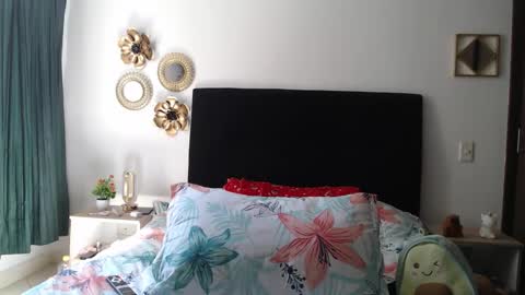 tatiana_monteros online show from January 18, 6:17 pm