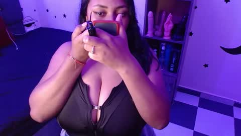 Snapshot of tatiana_wd chatting on March 12, 1:25 am tatiana online show from March 12, 1:25 am