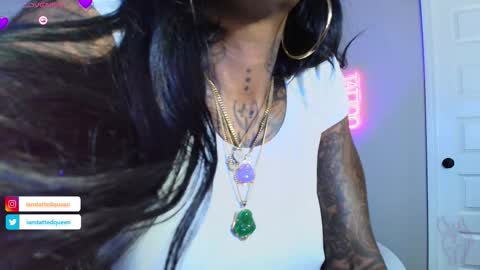 Tatted Queen online show from October 28, 7:15 pm