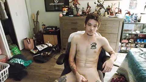 tattedcumdaddy online show from September 18, 3:32 am