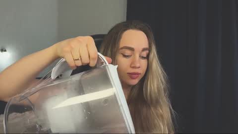 Snapshot of tatti_1 chatting on March 7, 8:13 am Tata online show from March 7, 8:13 am