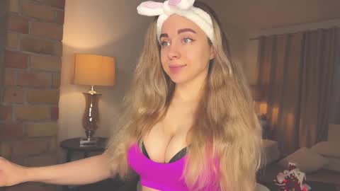 Snapshot of tatti_1 chatting on December 10, 5:50 am Tata online show from December 10, 5:50 am