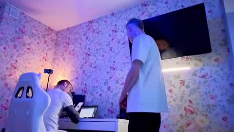 Alex but u can call me Theo online show from February 2, 7:16 am