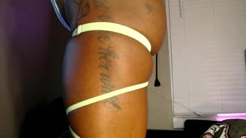 nyxxx online show from June 22, 1:44 am