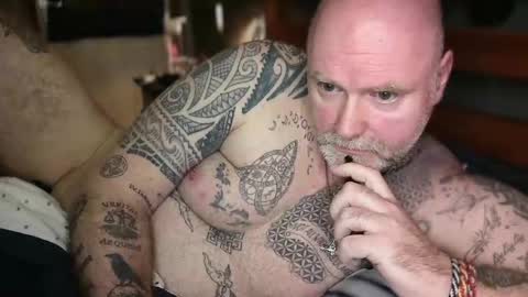 Tattooeddilf 01 online show from March 22, 11:09 pm