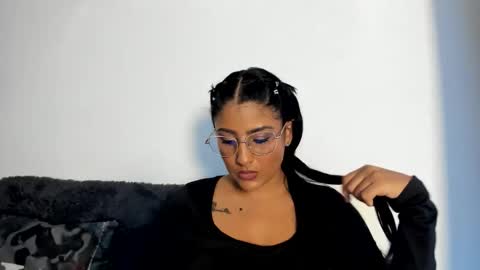 Tatiana Gomez online show from May 6, 6:19 am