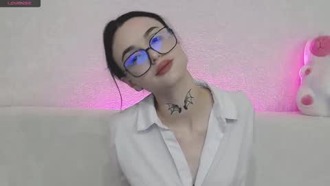 Taya online show from November 15, 6:31 pm