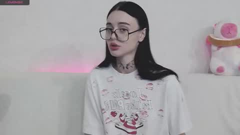 Taya online show from September 18, 3:27 pm