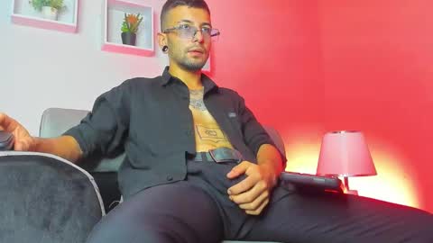 tayer_bennet online show from September 20, 4:59 am