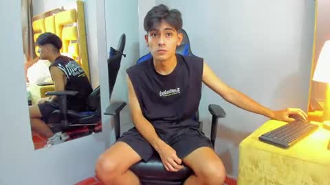 TaylerCruz online show from July 1, 9:23 pm