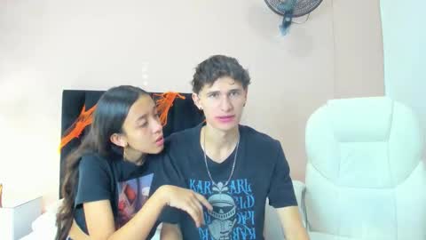 Snapshot of taylor_and_exidt chatting on October 20, 12:54 pm taylor and exidt online show from October 20, 12:54 pm