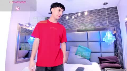 taylor_brooks_ online show from April 27, 8:06 pm