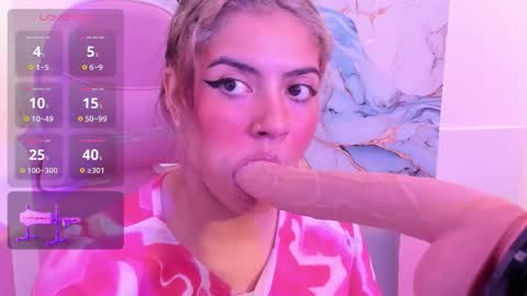 taylor_cupper_ online show from October 1, 7:57 pm