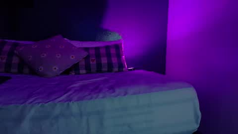 TAYLOR  online show from November 15, 11:45 am