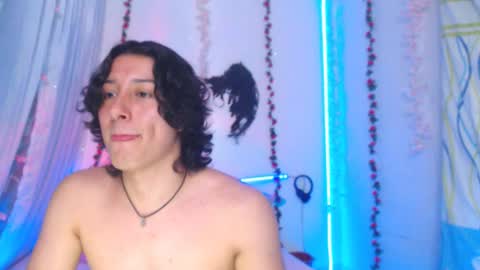 Taylorsweet1111 online show from July 4, 6:17 am