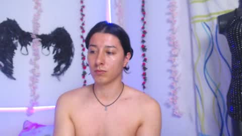 Taylorsweet1111 online show from August 2, 5:09 am