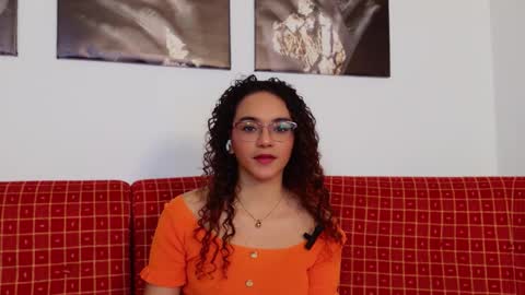 Tay Tay online show from February 15, 8:18 pm