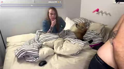 TayKyle online show from March 25, 4:19 am