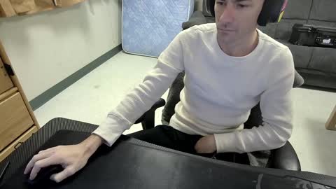 Tbone online show from December 8, 7:54 pm