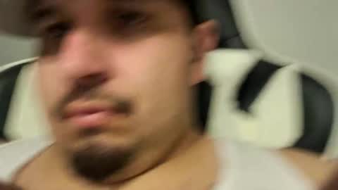 Snapshot of tboy833 chatting on October 25, 12:55 am Luis online show from October 25, 12:55 am
