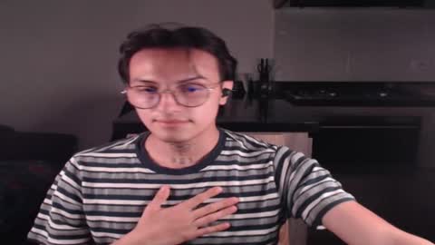 Teo independent model online show from February 13, 6:30 am