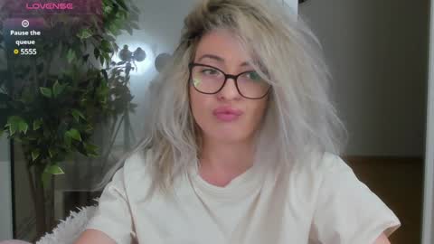 Cherry online show from February 5, 5:53 pm